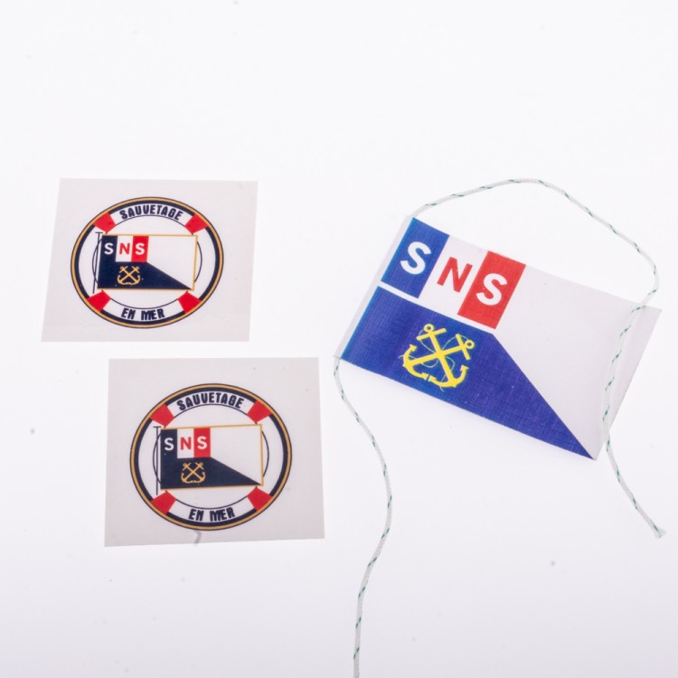 2 Logos + 1 Flagge